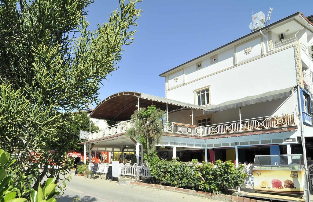 Sun Kiss Hotel Sidé Extérieur photo