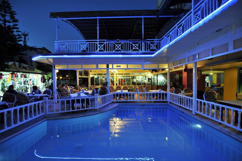 Sun Kiss Hotel Sidé Extérieur photo