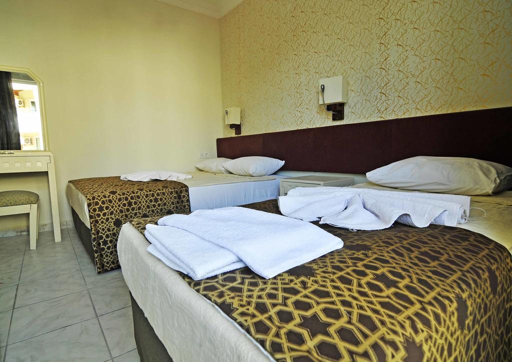 Sun Kiss Hotel Sidé Extérieur photo
